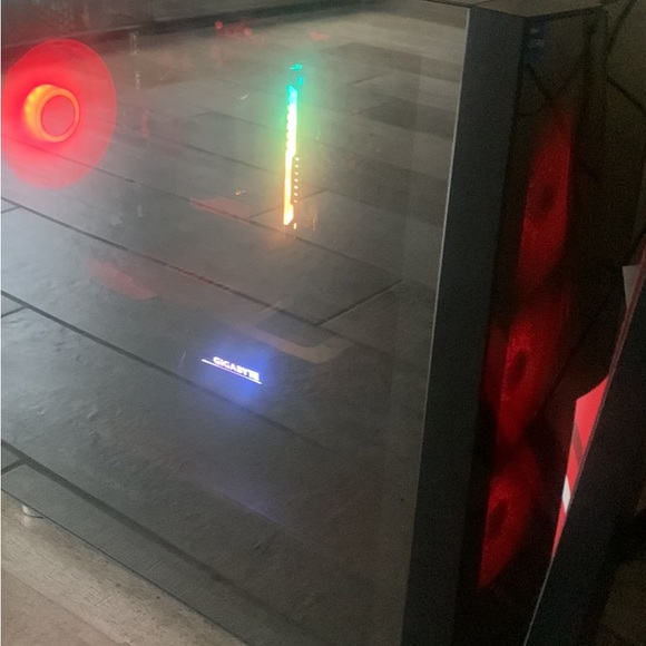 Don’t play games nomo tryna get this gone it’s so smooth 3060 ti 32 gb it cost1k - Picture 3 of 4